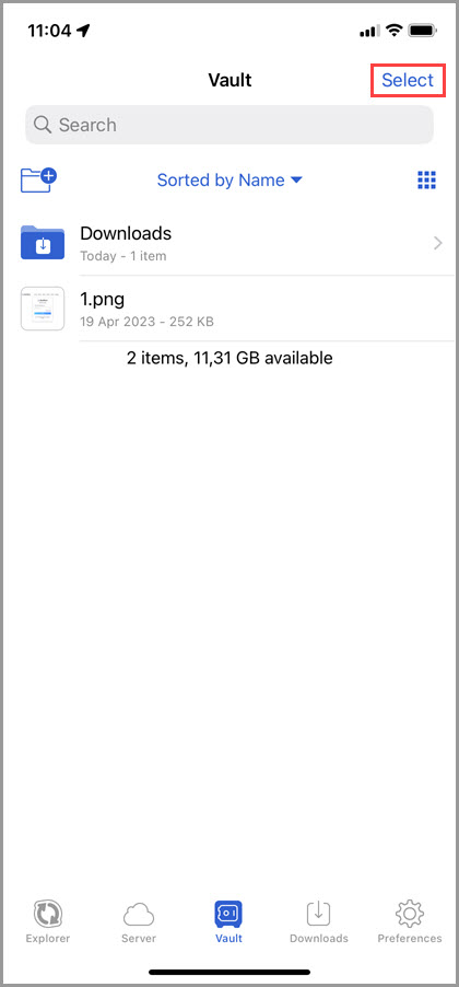 Screenshot of the 'Vault' tab in GoodSync for iOS demonstrating how to select multiple items
